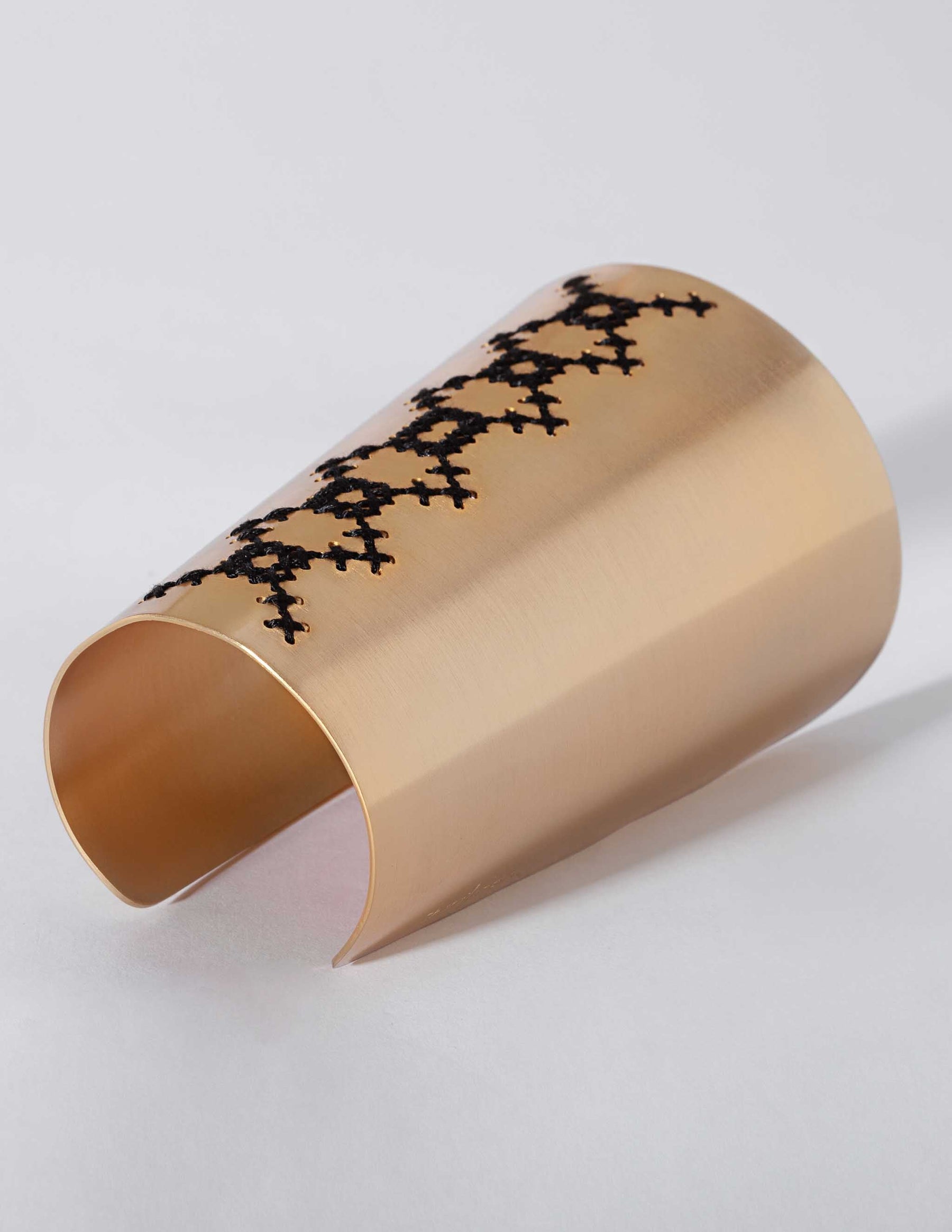 Apladia Sleeve Gold Cuff CHARALAMPIA