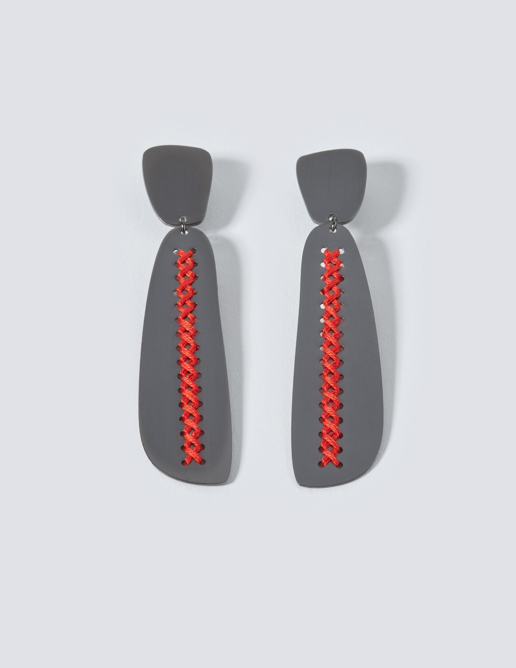 Hera Black Earrings - CHARALAMPIA