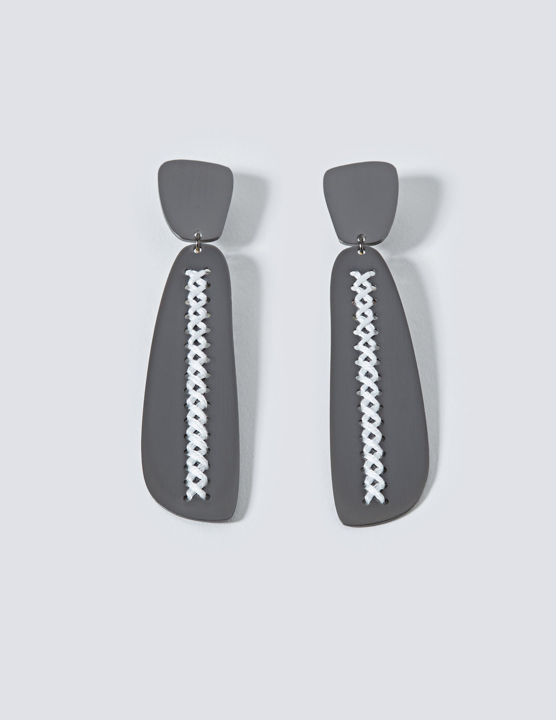 Hera Black Earrings - CHARALAMPIA