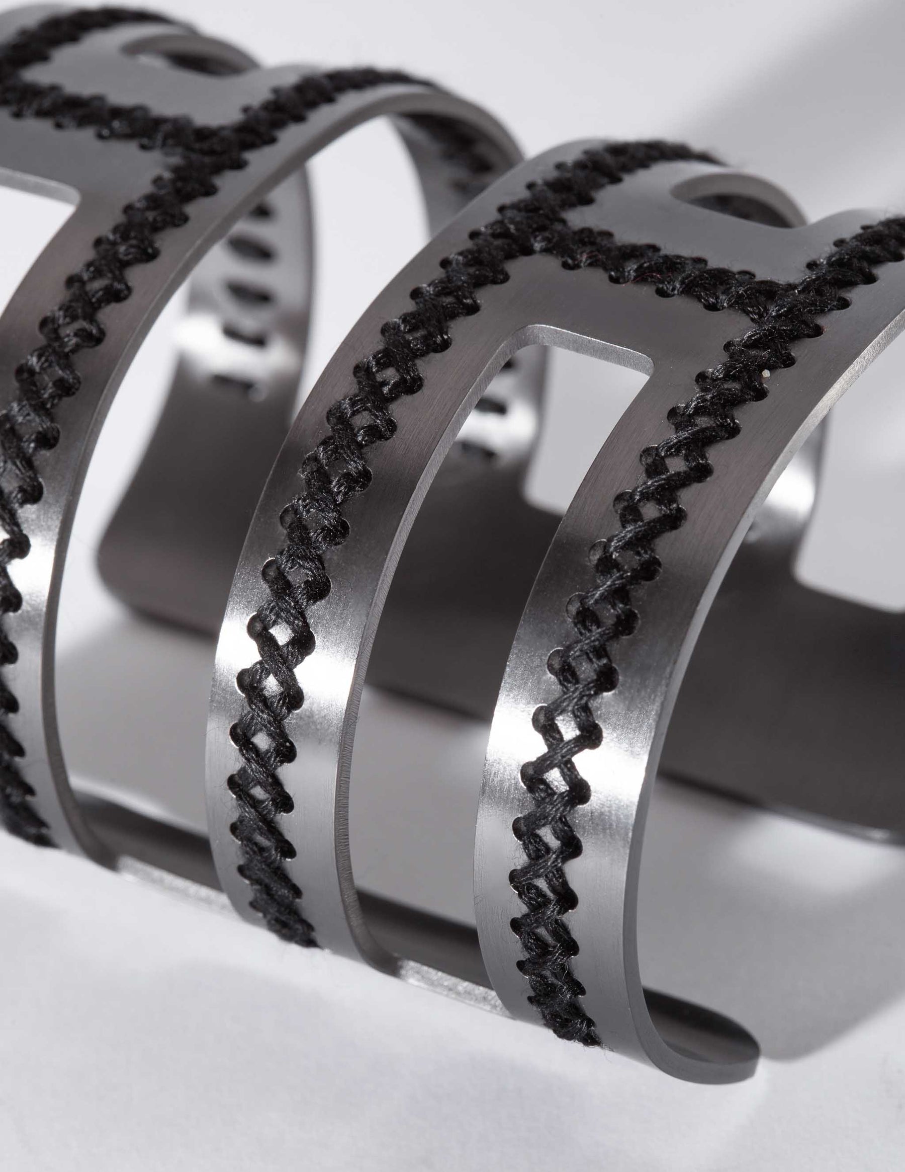 Labyrinth Black Cuff - CHARALAMPIA