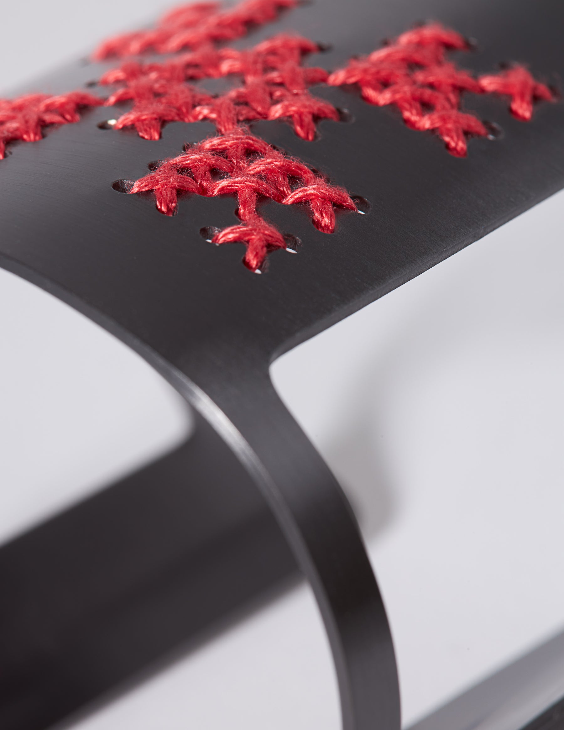 Lycoris Black Cuff - CHARALAMPIA