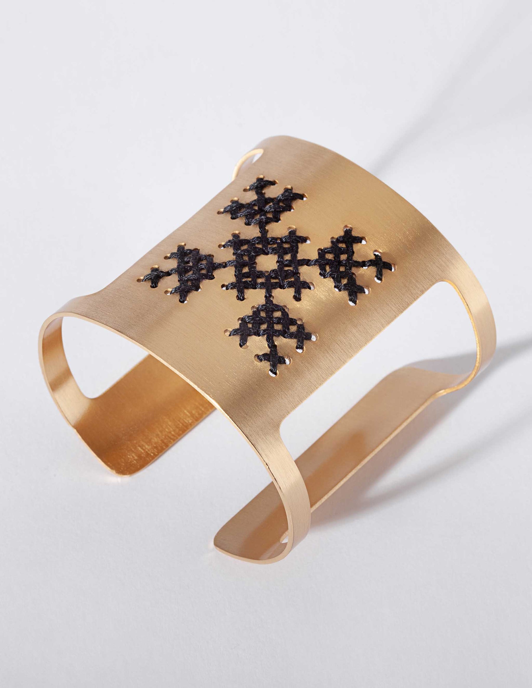 Lycoris Gold Cuff - CHARALAMPIA