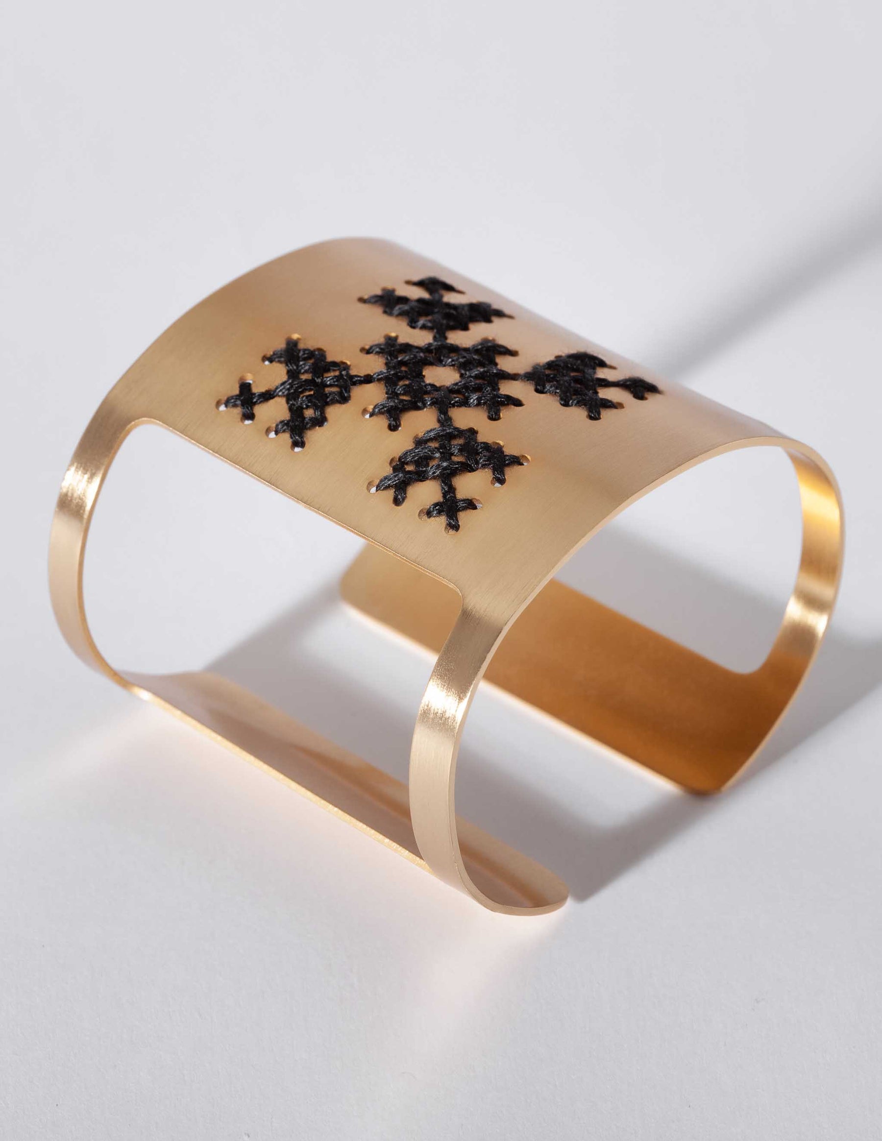 Lycoris Gold Cuff - CHARALAMPIA