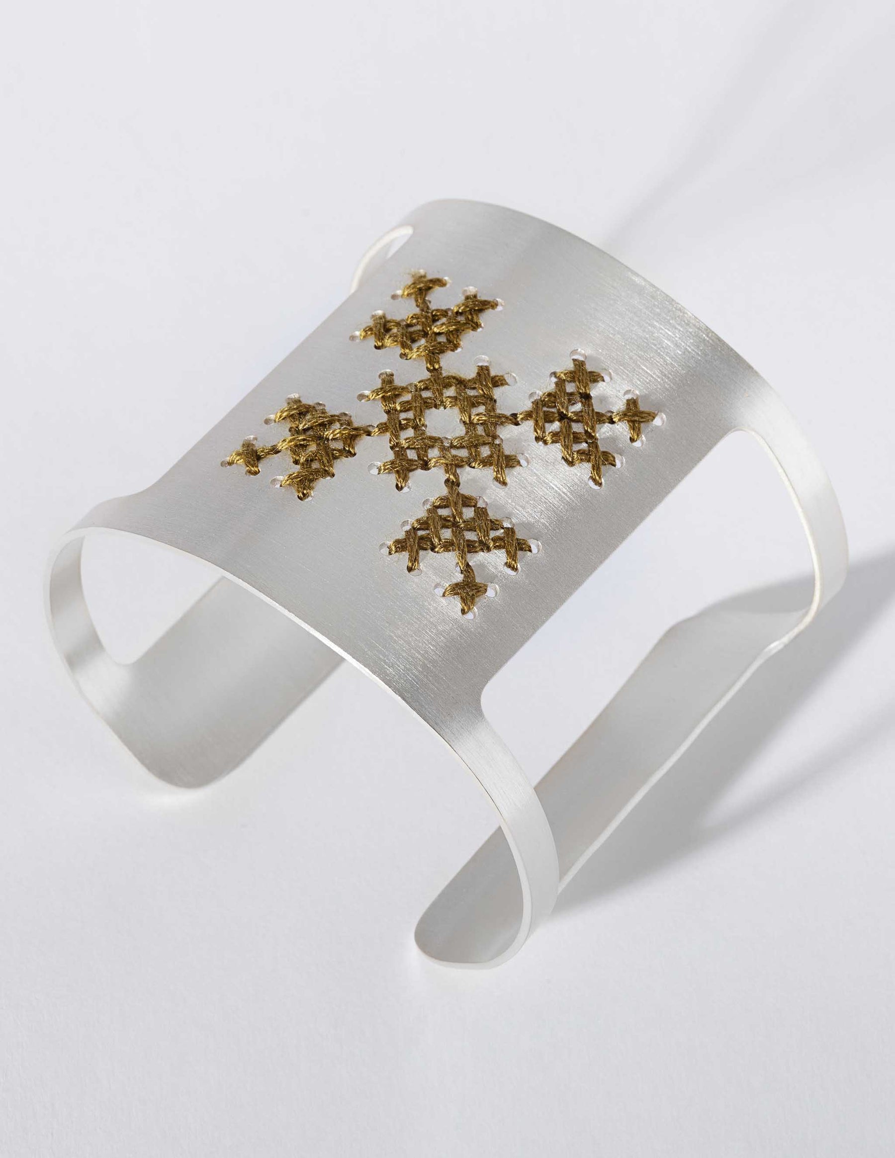 Lycoris Silver Cuff - CHARALAMPIA