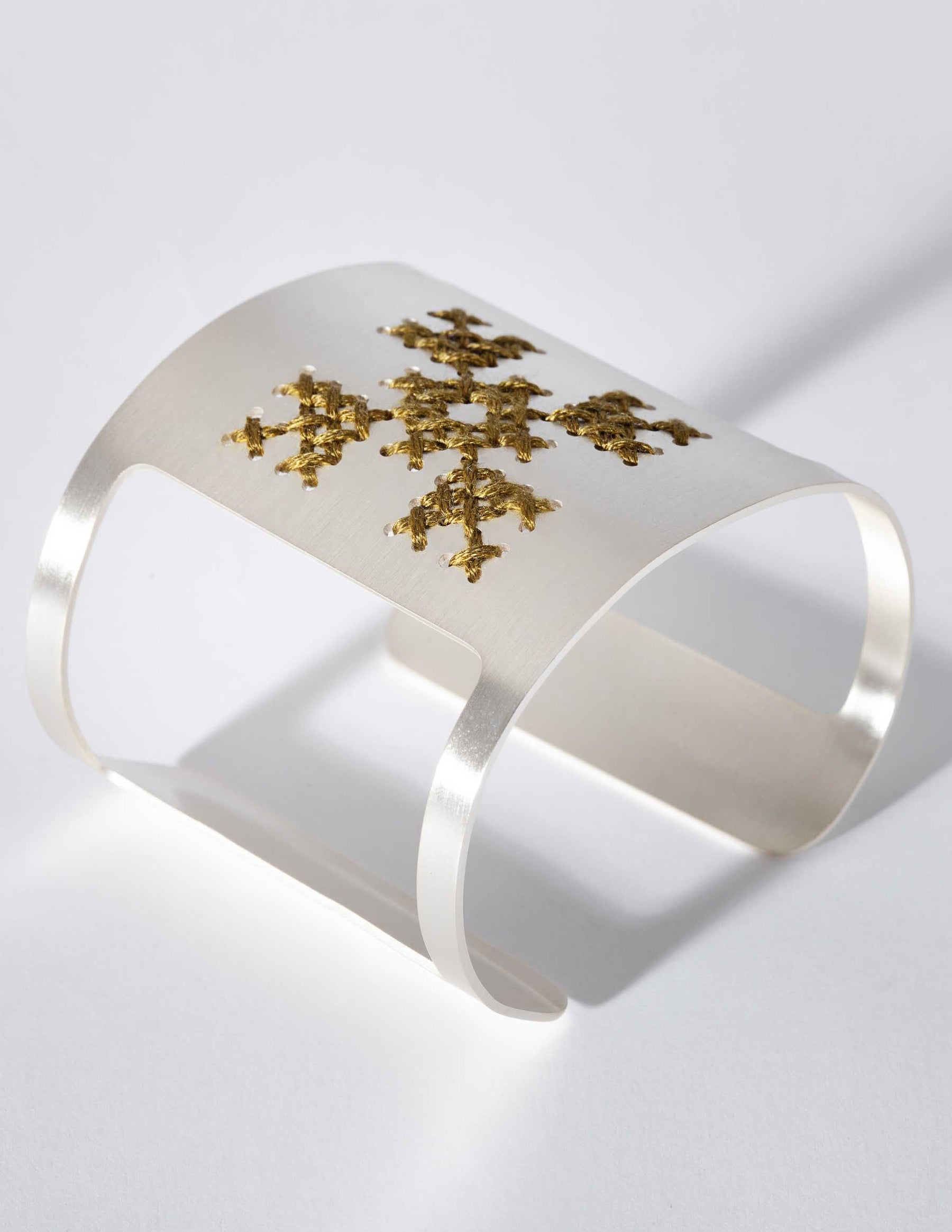 Lycoris Silver Cuff - CHARALAMPIA
